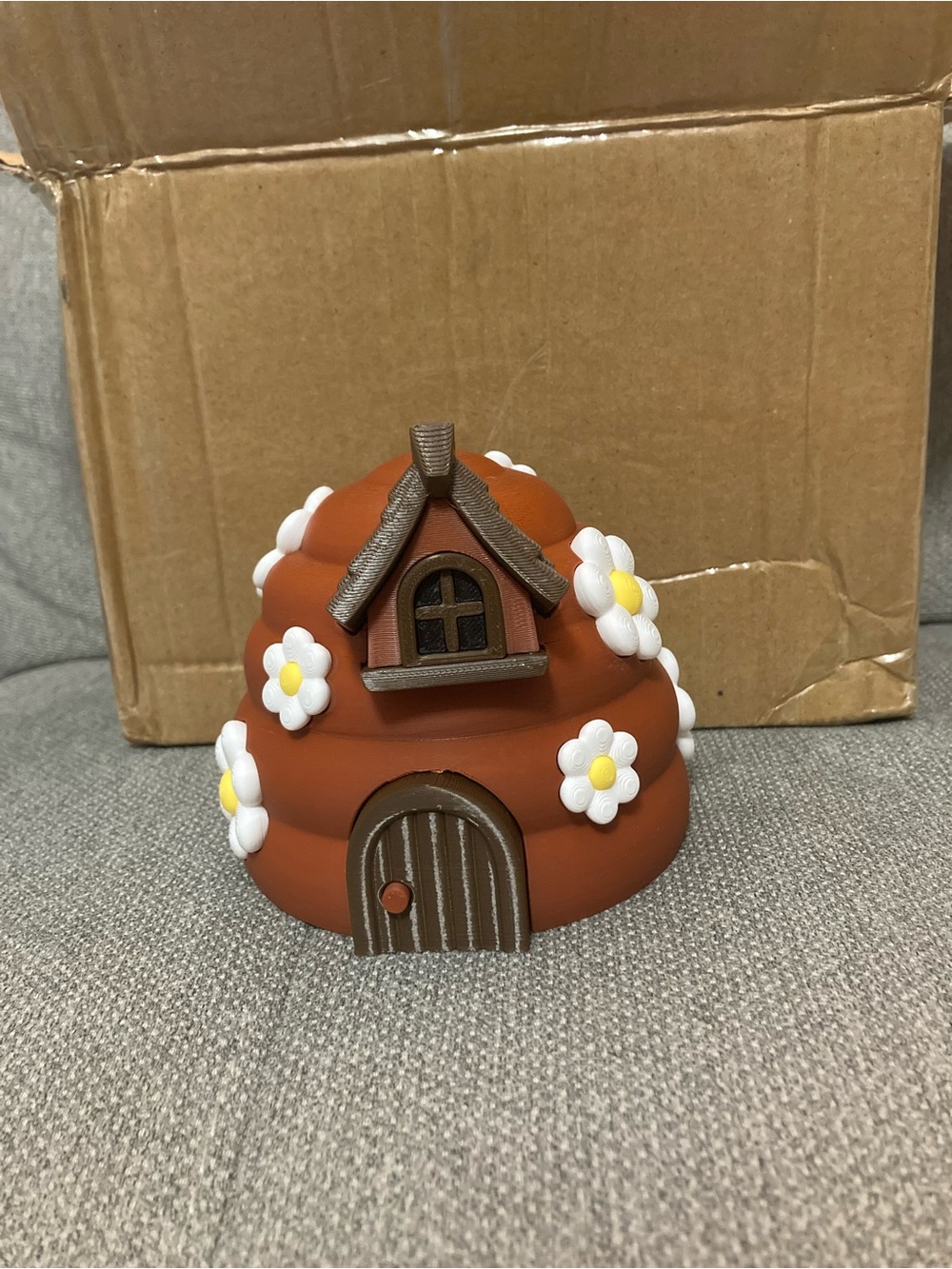 3D Printed Beehive With 2 Bees